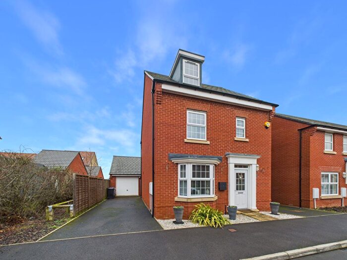 4 Bedroom Detached House For Sale In Weston Close, Calne, SN11