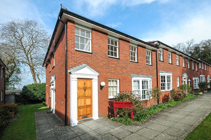 2 Bedroom Maisonette To Rent In Cottenham Park Road, London, SW20