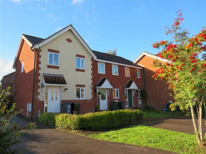 3 Bedroom Property To Rent In Park Wood Close, Kingsnorth, Ashford, TN23