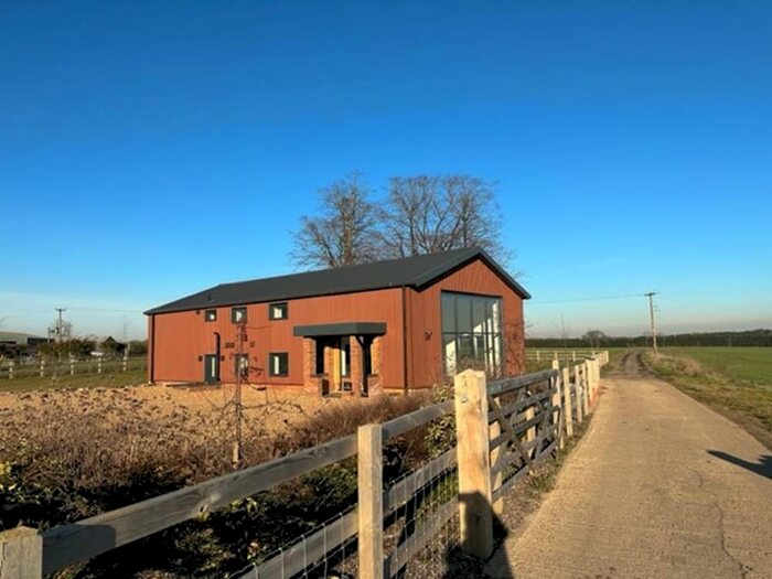 6 Bedroom Barn Conversion To Rent In West Park Farm, Wilstead Hill, MK45