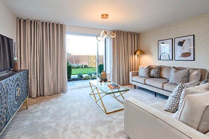 4 Bedroom Detached House For Sale In Sutton Drive, Kettering, Northamptonshire, NN16