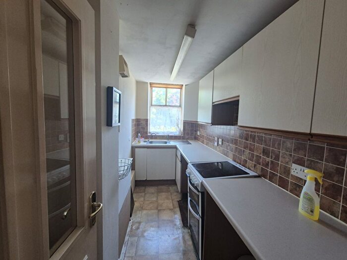 1 Bedroom Flat To Rent In Dale Street, Milnrow, OL16