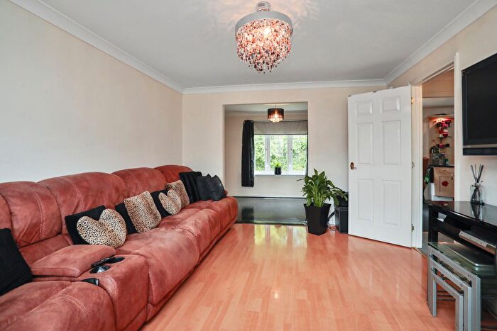 4 Bedroom Detached House For Sale In Polton Vale, Loanhead, Midlothian, EH20