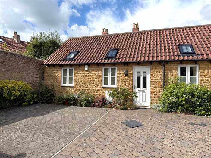 1 Bedroom Bungalow For Sale In Naishs Street, Frome, BA11