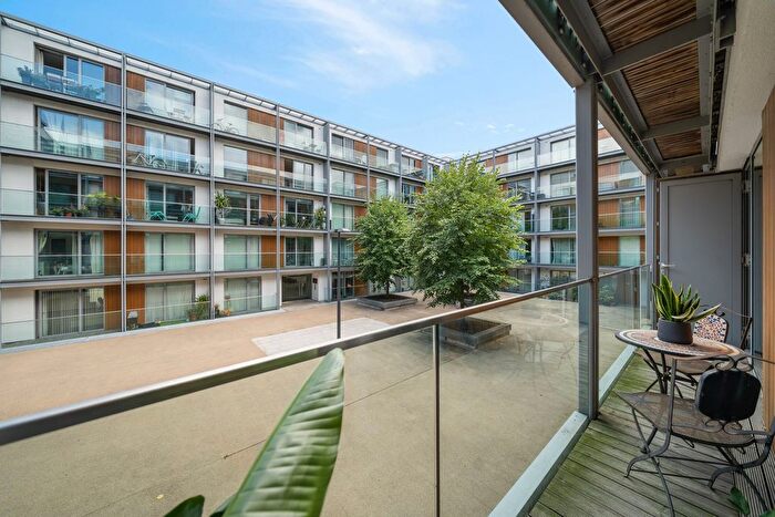 1 Bedroom Flat For Sale In Highbury Stadium Square, London, N5