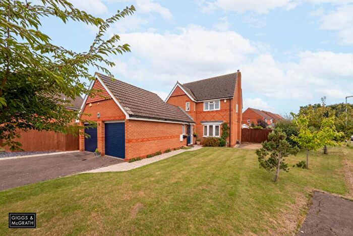 4 Bedroom Detached House For Sale In Payn Close, Hemingford Grey, Huntingdon, Cambridgeshire, PE28