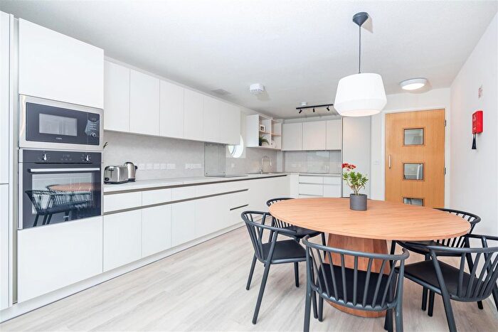 1 Bedroom Flat To Rent In Crown Station Place, Edge Hill, Liverpool, L7