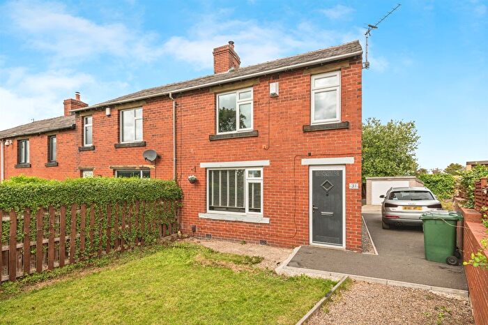 3 Bedroom End Terrace House For Sale In Highgate Crescent, Lepton, Huddersfield, HD8