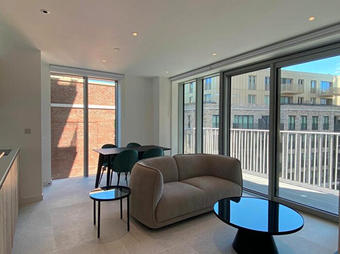 1 Bedroom Flat To Rent In Tapestry Way, Jacquard Point, E1