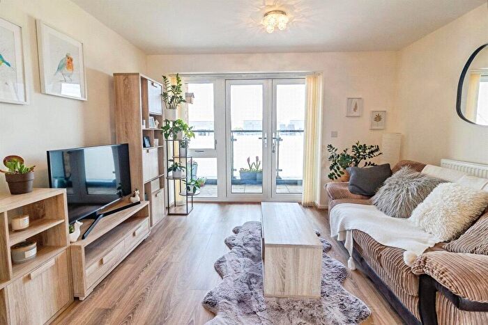 1 Bedroom Flat To Rent In Fen Street, Brooklands, Milton Keynes, MK10