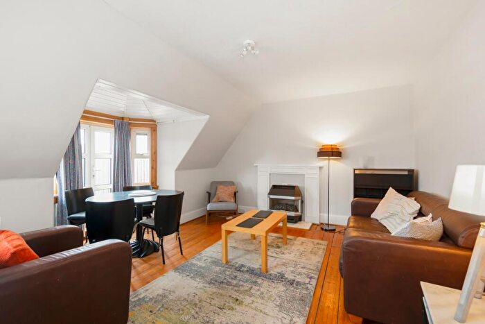 2 Bedroom Flat To Rent In Granville Terrace, Merchiston, Edinburgh, EH10