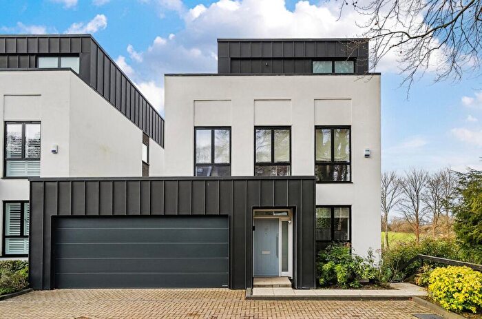 4 Bedroom Detached House For Sale In King George V Place, Winchester, Hampshire, SO22