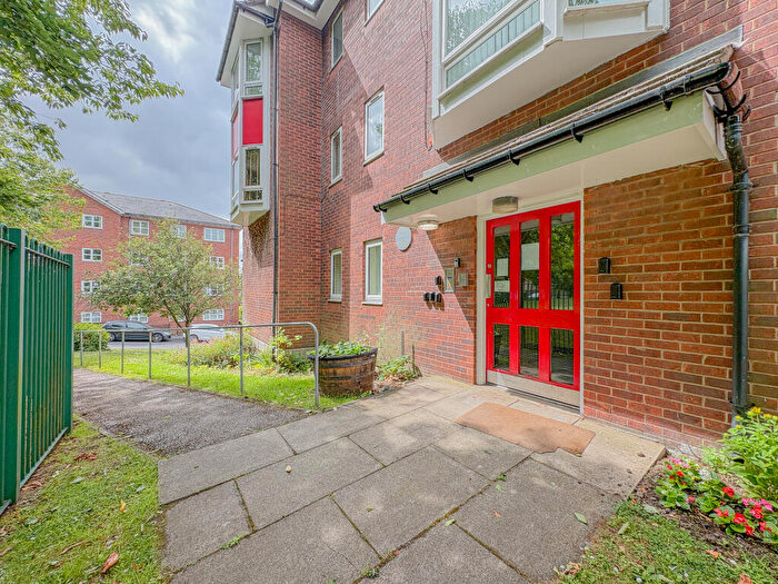 1 Bedroom Apartment For Sale In Robinswood, Low Fell, Gateshead, NE9