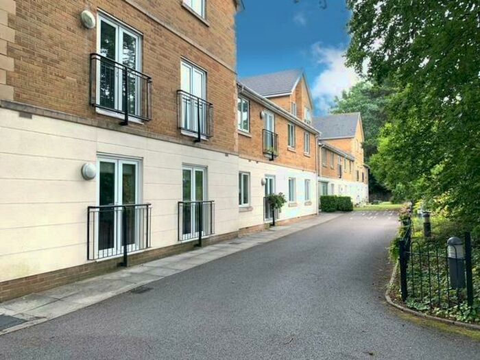 2 Bedroom Flat To Rent In Craig-yr-Haul Drive, Castleton, Cardiff, CF3