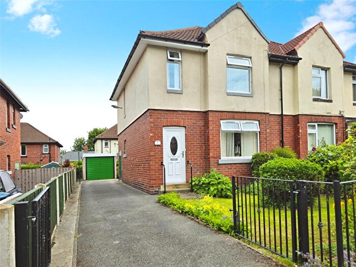 3 Bedroom Semi-Detached House For Sale In Castle Mount, Dewsbury, West Yorkshire, WF12