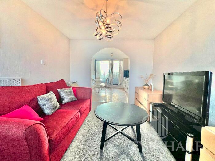 1 Bedroom Flat To Rent In Falcon Point, Hopton Street, London, SE1