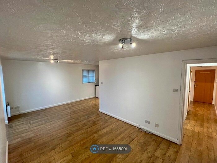 2 Bedroom Flat To Rent In London, London, E6