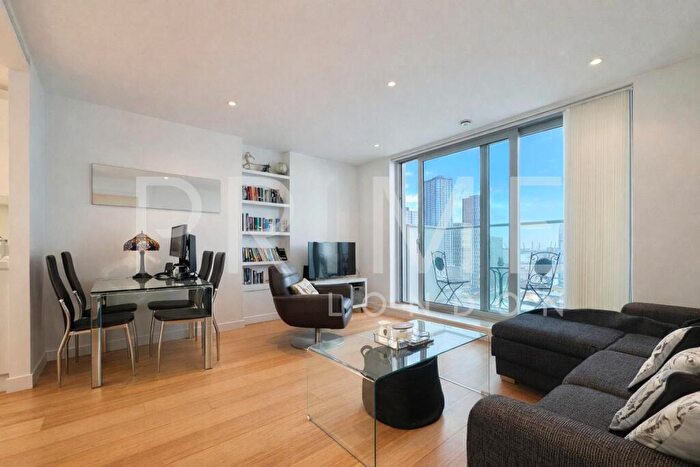 1 Bedroom Apartment For Sale In Pan Peninsula Square West, Canary Wharf, London, E14