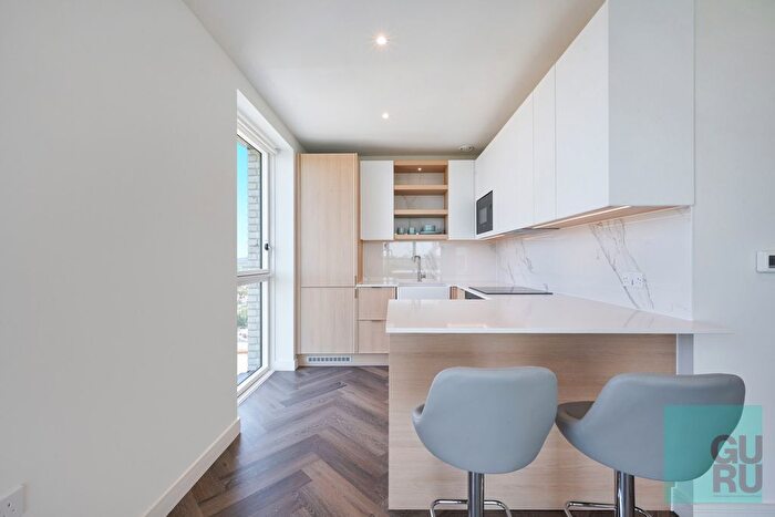 2 Bedroom Flat To Rent In Silkstream, London, NW9