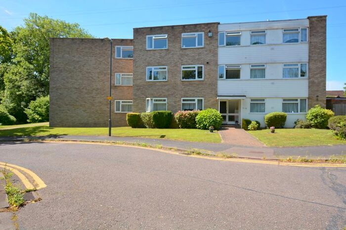 1 Bedroom Flat To Rent In Lonsdale Close, Hatch End, Pinner, HA5