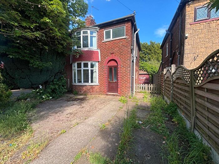 3 Bedroom Semi-Detached House For Sale In Peacock Street, Scunthorpe, DN17