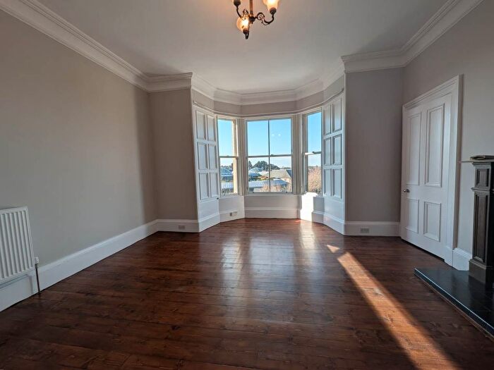 3 Bedroom Flat To Rent In Brandon Terrace, Edinburgh, EH3