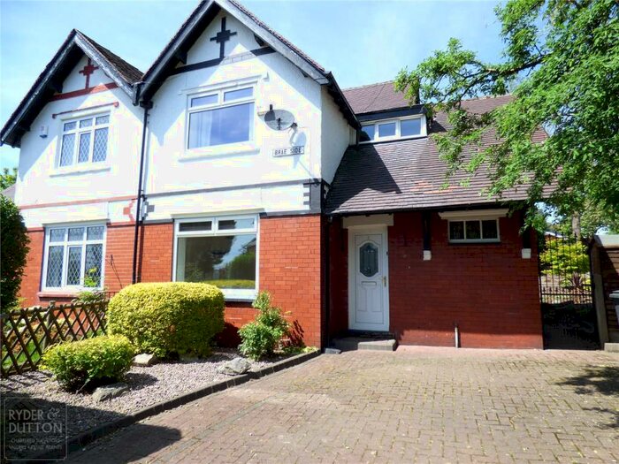3 Bedroom Semi-Detached House To Rent In Brae Side, Garden Suburbs, Oldham, OL8