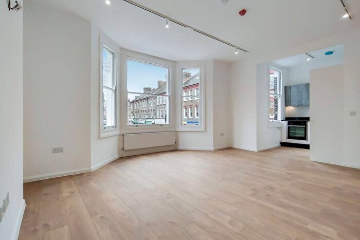 1 Bedroom Flat For Sale In Charlton Road, Blackheath, London, SE3