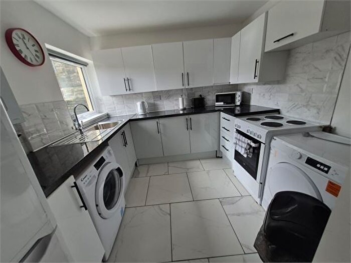 3 Bedroom Terraced House To Rent In Maxwell Street, Ferndale, CF43