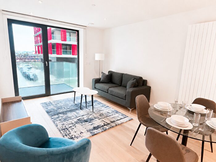 1 Bedroom Flat To Rent In Royal Crest Avenue, London, E16