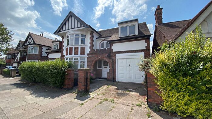 4 Bedroom Detached House To Rent In Stoughton Drive North, Evington, LE5