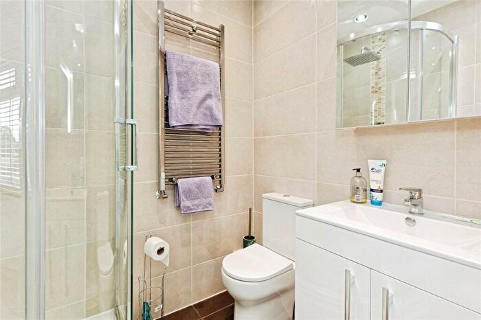 3 Bedroom Semi-Detached House For Sale In George V Avenue, Margate, Kent, CT9 - Photo 10