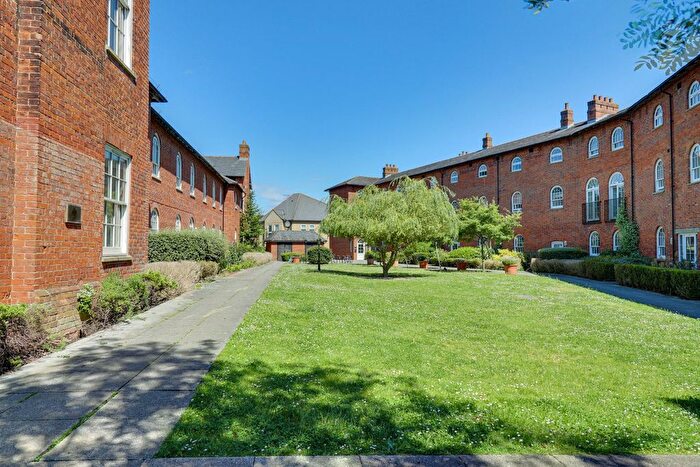 3 Bedroom Flat To Rent In Nightingales, Bishop's Stortford, CM23