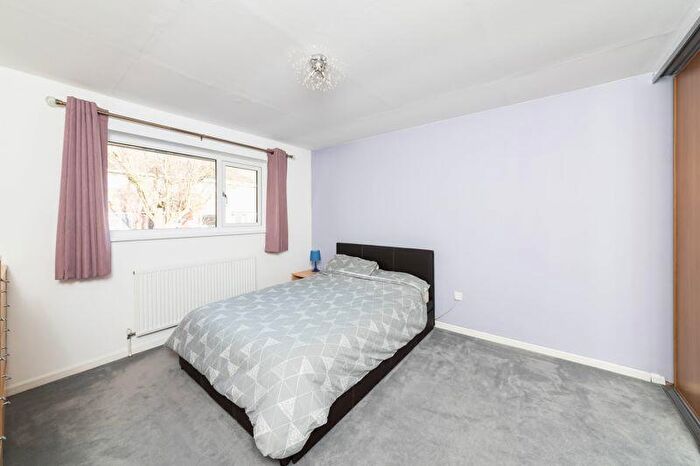 3 Bedroom Terraced House For Sale In Woodfield, Banbury, OX16