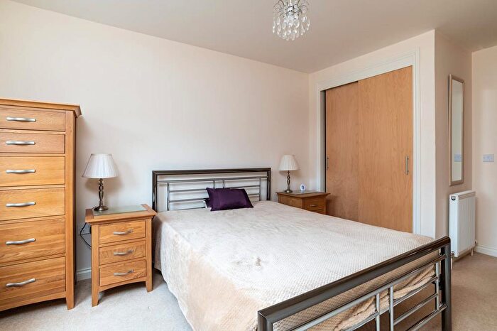 2 Bedroom Flat To Rent In Charlotte Street, Mid Floor, AB25