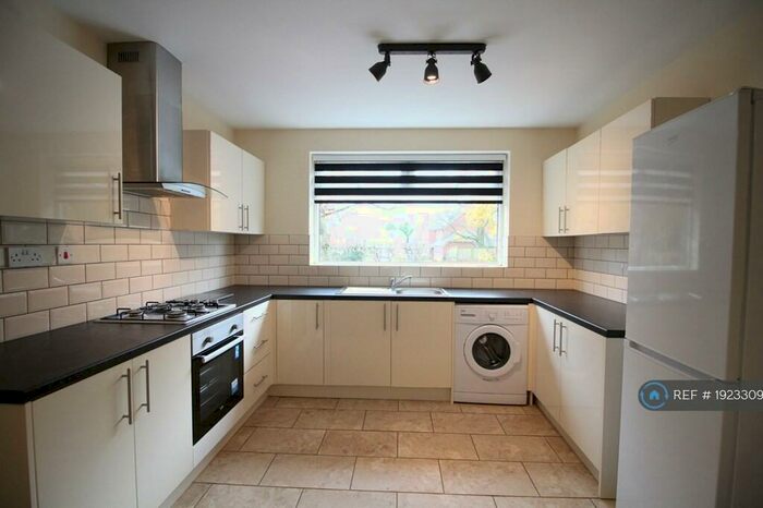 1 Bedroom Flat To Rent In Weoley Park Road, Birmingham, B29