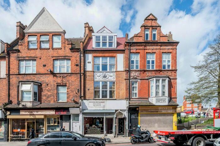 3 Bedroom Property To Rent In Streatham High Road, Streatham, London, SW16