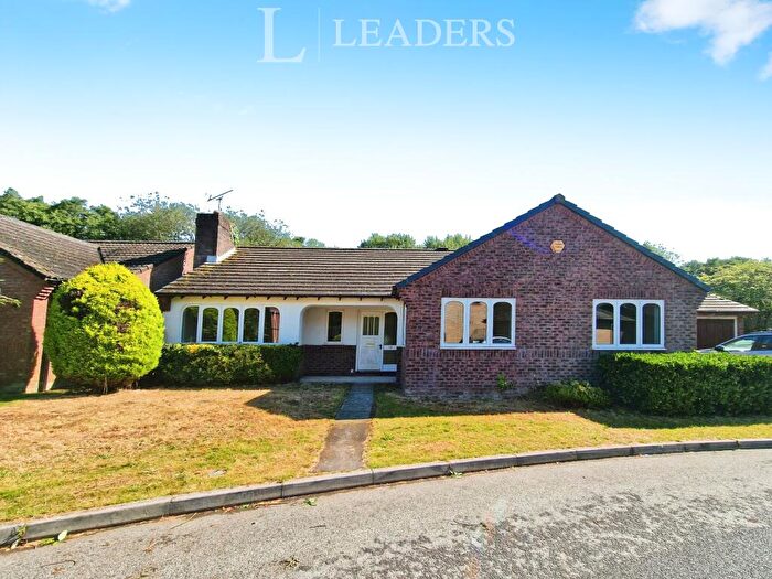 3 Bedroom House To Rent In Fowey Close, Chandler's Ford, Eastleigh, SO53