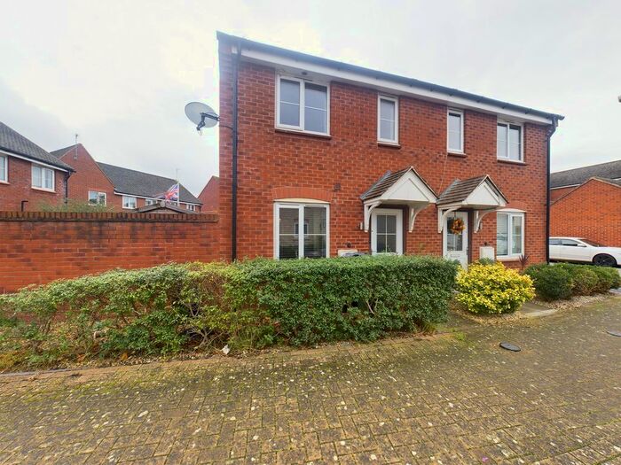 2 Bedroom End Of Terrace House To Rent In Daunt Road, Brockworth, Gloucester, GL3