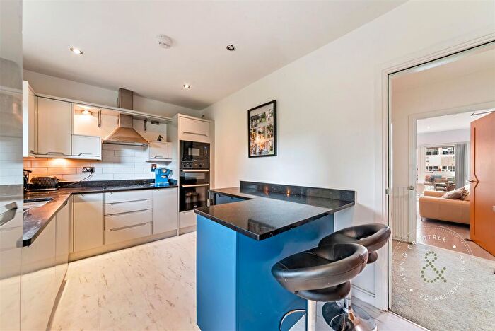 3 Bedroom Town House For Sale In Taliesin Court, Chandlery Way, Cardiff Bay, CF10