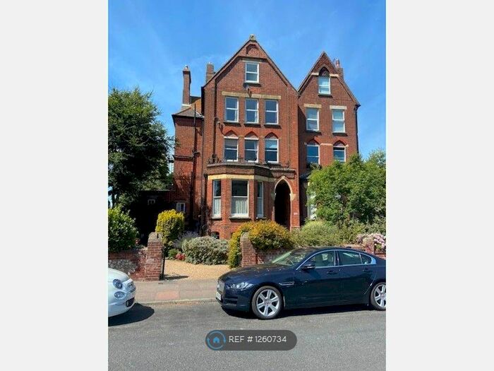 3 Bedroom Flat To Rent In Blackwater Rd, Eastbourne, BN20
