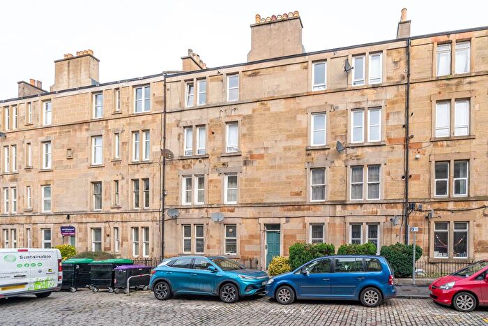 1 Bedroom Flat For Sale In / Downfield Place, Edinburgh, EH11