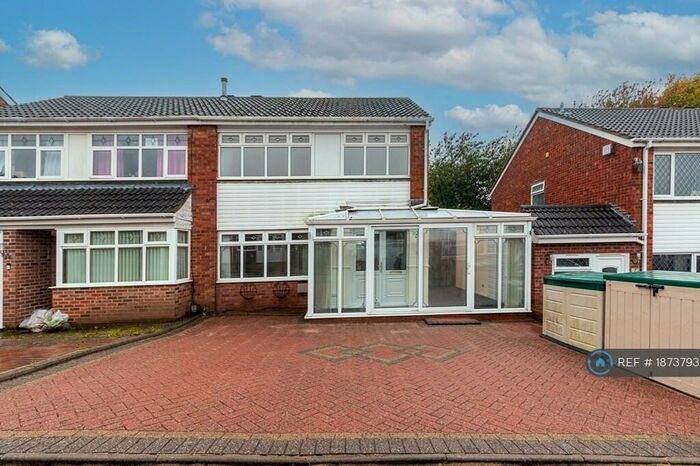 3 Bedroom Semi-Detached House To Rent In Swift, Tamworth, B77