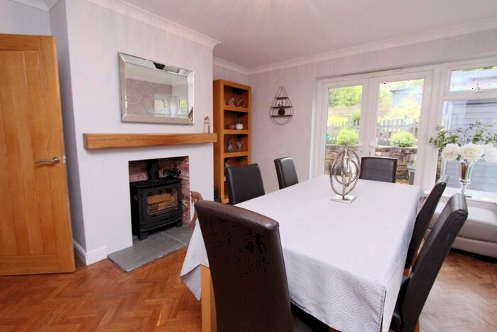 5 Bedroom Detached House For Sale In Highwood Road, Uttoxeter, ST14