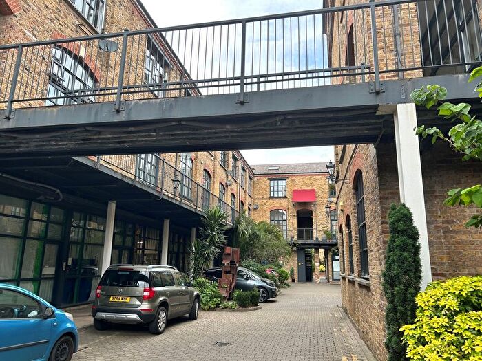 1 Bedroom Flat To Rent In Independent Place, London, E8