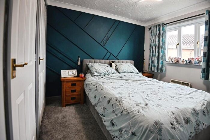 3 Bedroom End Of Terrace House For Sale In Aylmer Drive, Tilney St Lawrence, PE34