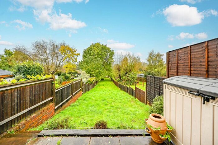 4 Bedroom Terraced House For Sale In Stoughton Road, Guildford, GU1