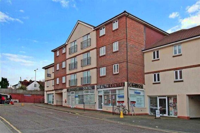 2 Bedroom Flat To Rent In Wickford **Online Enquiries Only**, SS11