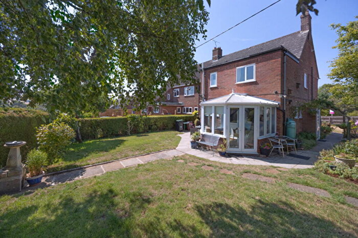 4 Bedroom Semi-Detached House For Sale In Northbrook Close, Market Lavington, Wiltshire, SN10