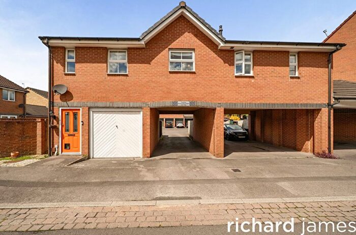2 Bedroom Detached House For Sale In St Austell Way, Swindon, SN2